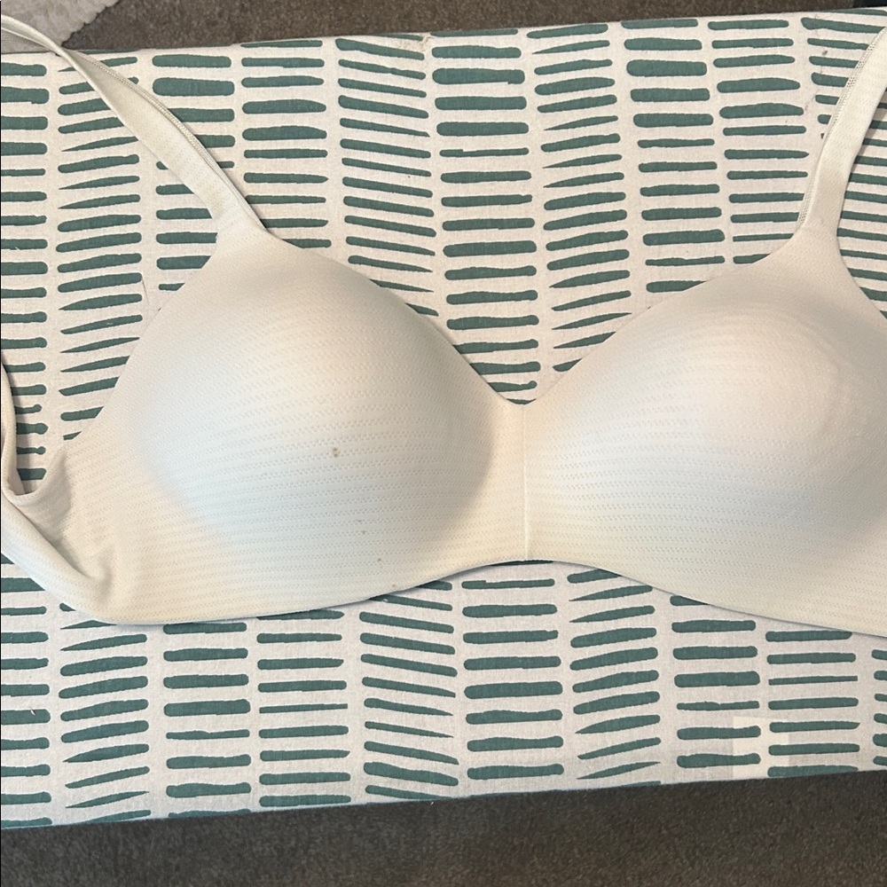 Hanes Ivory Bra with Elastic Comfort